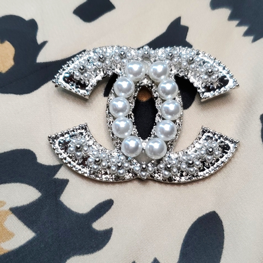 Brooch